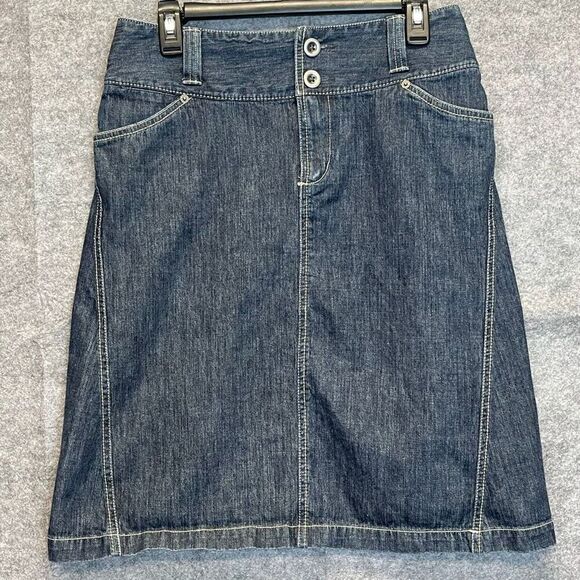 EDDIE BAUER Jean Skirt Size 4 Blue Denim Pencil Buttons Zip Pockets 100% Cotton - Picture 1 of 16